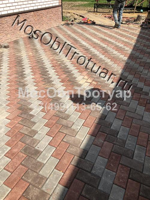 Укладка тротуарной плитки на сухую смесь в Софрино - слайд 1