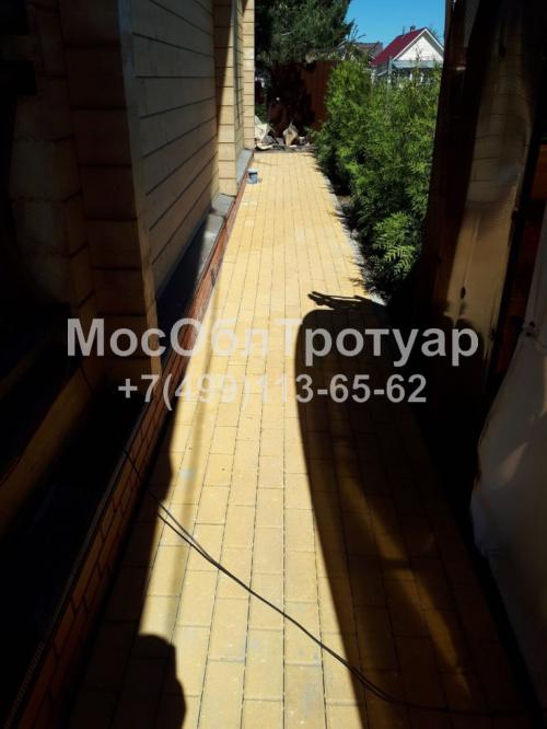 Укладка тротуарной плитки в городе Щербинка - слайд 1
